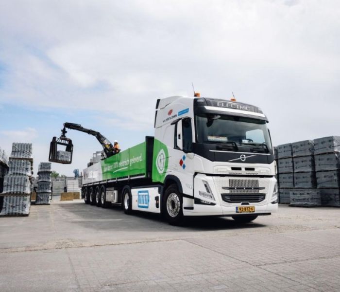 Volvo hat seit 2019 mehr als 3.500 Elektro-Lkw an Kunden in 45 (Foto: Volvo Group Trucks Central Europe GmbH)