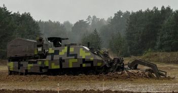 Rheinmetalls Keiler NG: Effizientes Minenräumen und Überwinden von (Foto: Rheinmetall AG)